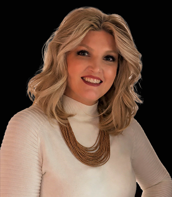 Portrait of Amanda Woody, Affiliate Broker.