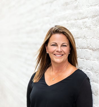 Portrait of Christin Dewar, Affiliate Broker